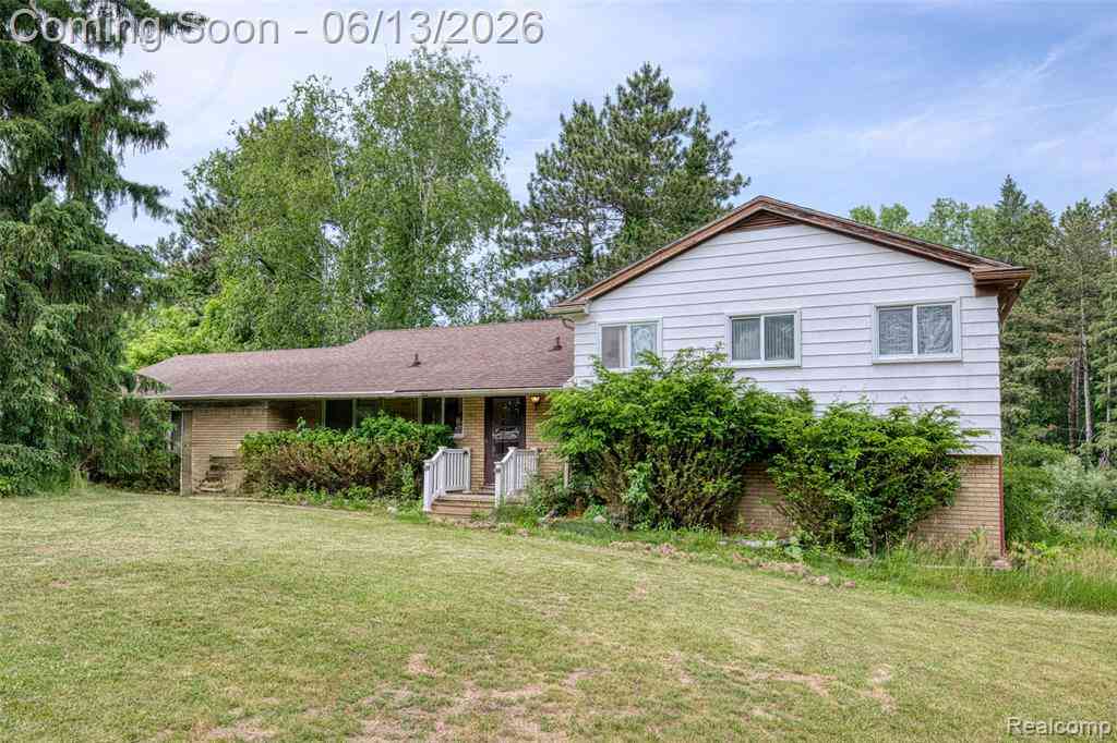 Homes For Sale - 3020 Glengary Road <br/> Commerce Twp, MI 48382