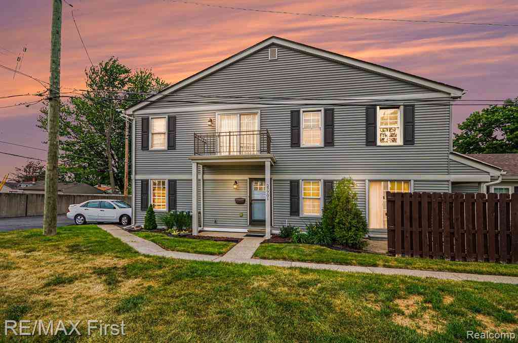 Condo For Sale - 27701 Roy Street <br/> Saint Clair Shores, MI 48081