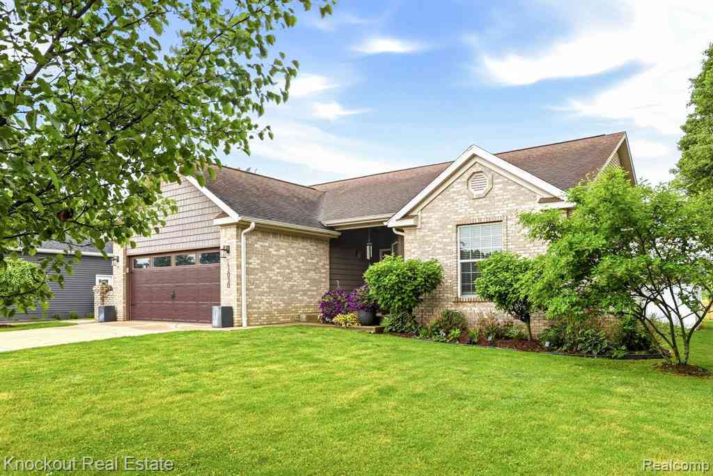Homes For Sale - 12030 Country Run Drive <br/> Saginaw County, Birch Run, MI 48415