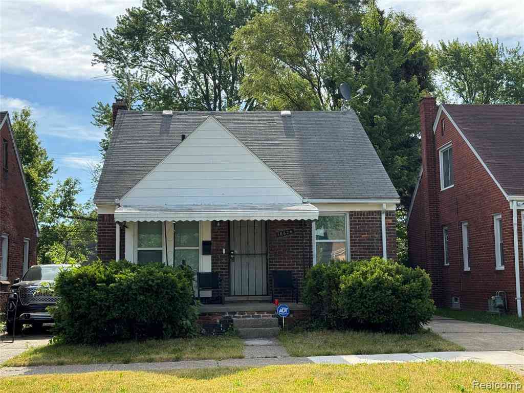 Homes For Sale - 18624 Hamburg Street <br/> Wayne County, Detroit, MI 48205