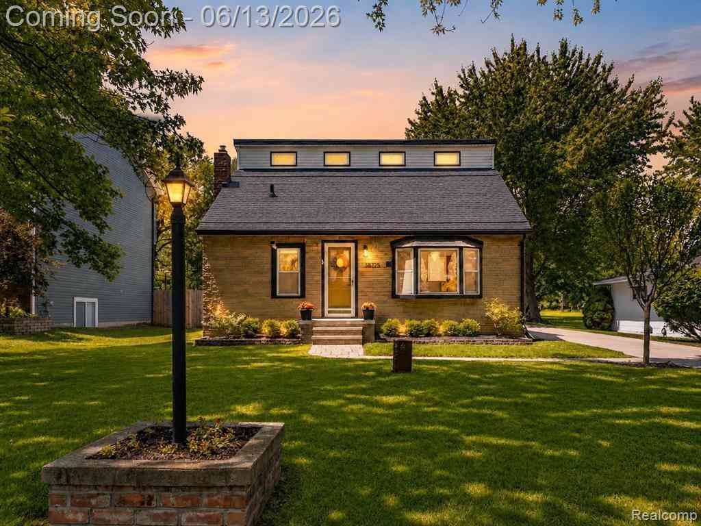 Homes For Sale - 58253 Cathey  <br/> Macomb County, Washington, MI 48094