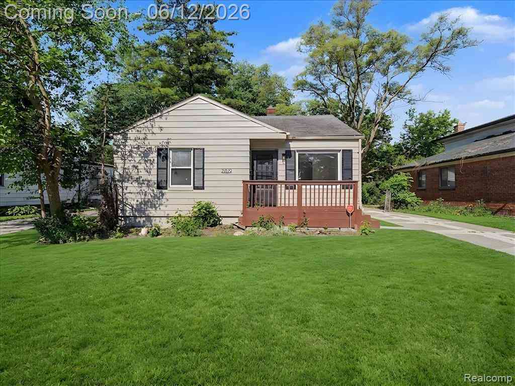 Homes For Sale - 21829 Shakespeare Avenue <br/> Eastpointe, MI 48021