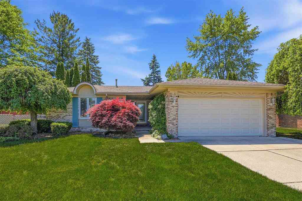 Homes For Sale - 19688 Rich  <br/> Clinton Township, MI 48038