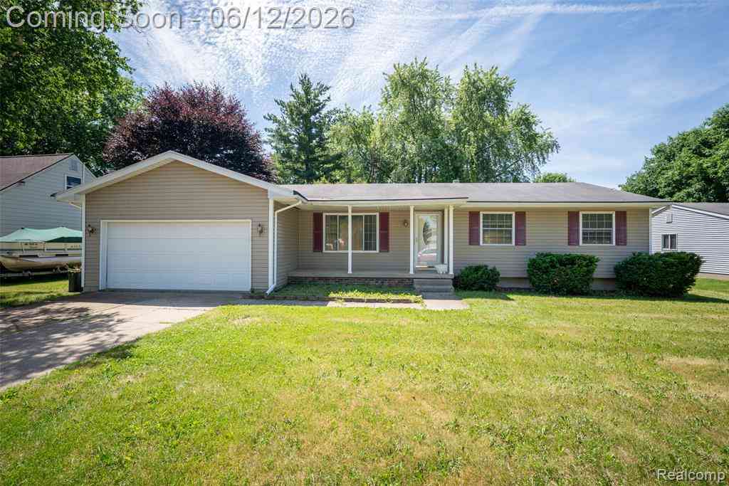 Homes For Sale - 1518 Diane Drive <br/> Genesee County, Flushing, MI 48433