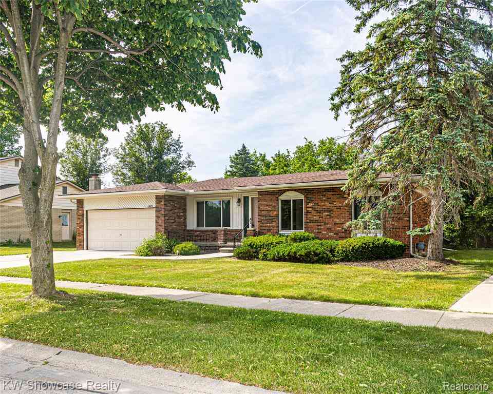 Homes For Sale - 1089 Shallowdale Drive <br/> Troy, MI 48085