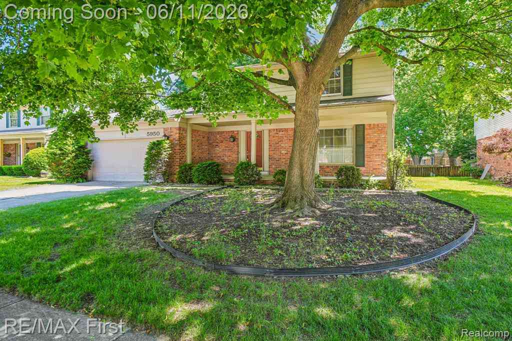 Homes For Sale - 5950 Diamond Drive <br/> Troy, MI 48085