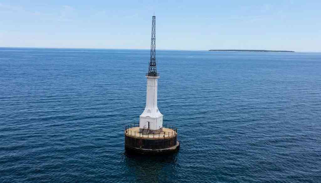 Homes For Sale - 00 Gravelly Shoal Lighthouse  <br/> Saginaw, MI 48703