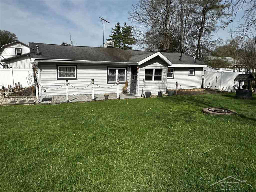 Homes For Sale - 520 W Jessie Street <br/> Midland County, Sanford, MI 48657