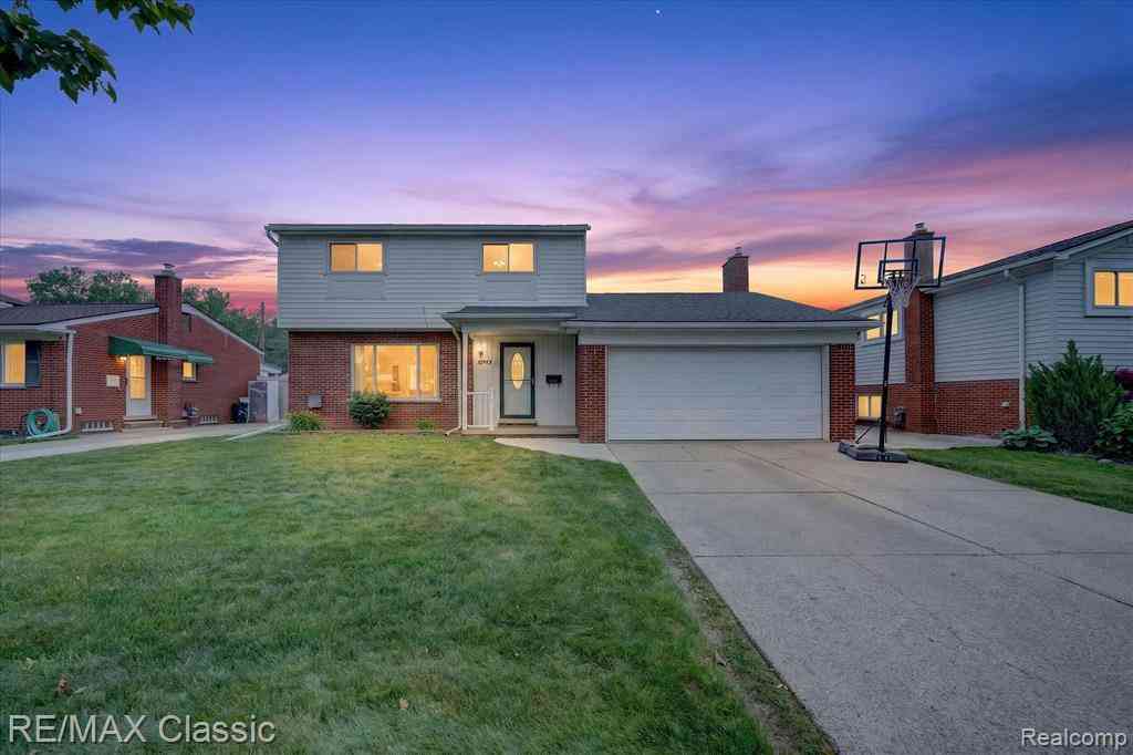 Homes For Sale - 32448 Washington Street <br/> Livonia, MI 48150