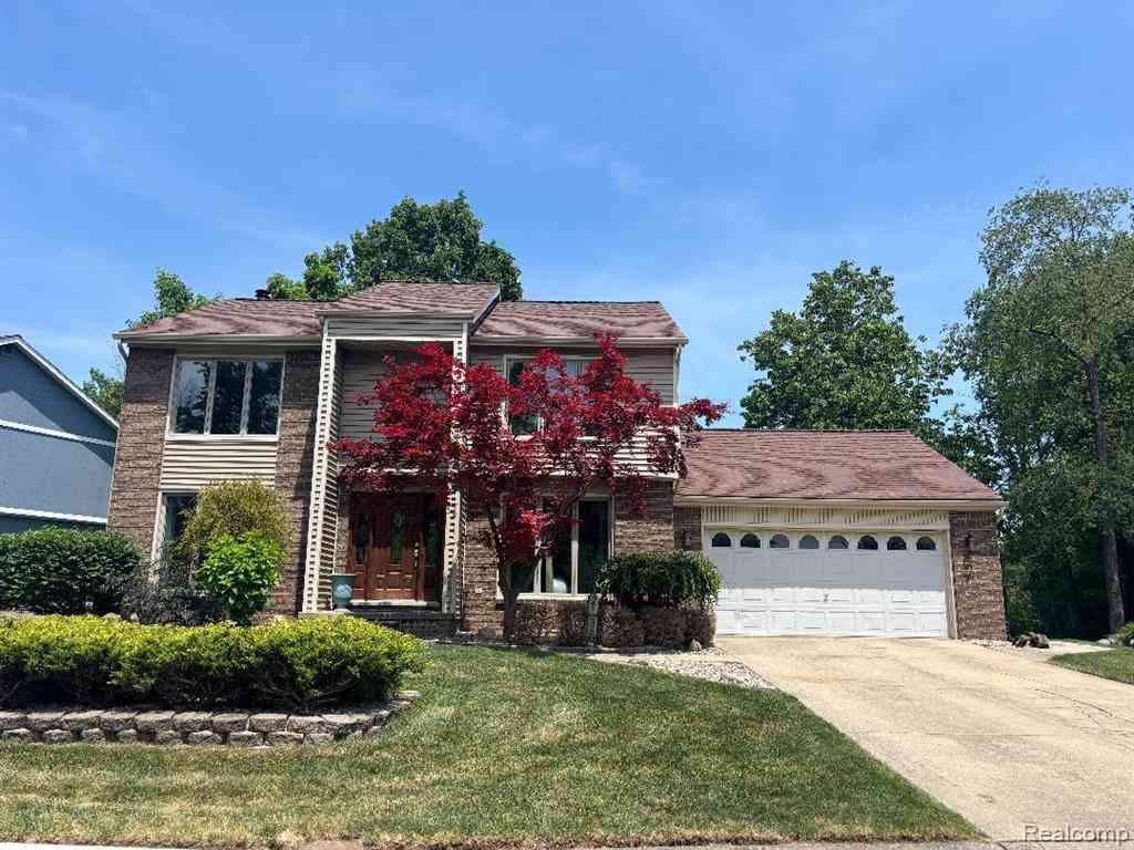 Homes For Sale - 2136 Millstream Drive <br/> Oakland County, Wixom, MI 48393