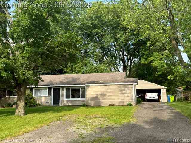 Homes For Sale - 1991 Swaranne Drive <br/> West Bloomfield, MI 48324