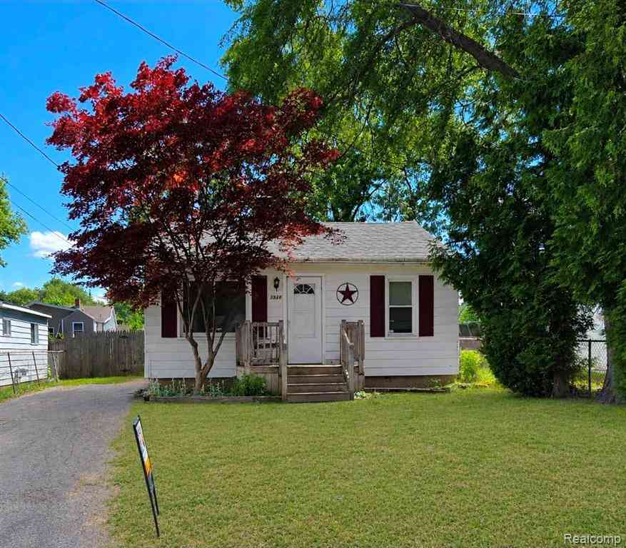 Homes For Sale - 1386 Wells Street <br/> Genesee County, Burton, MI 48529