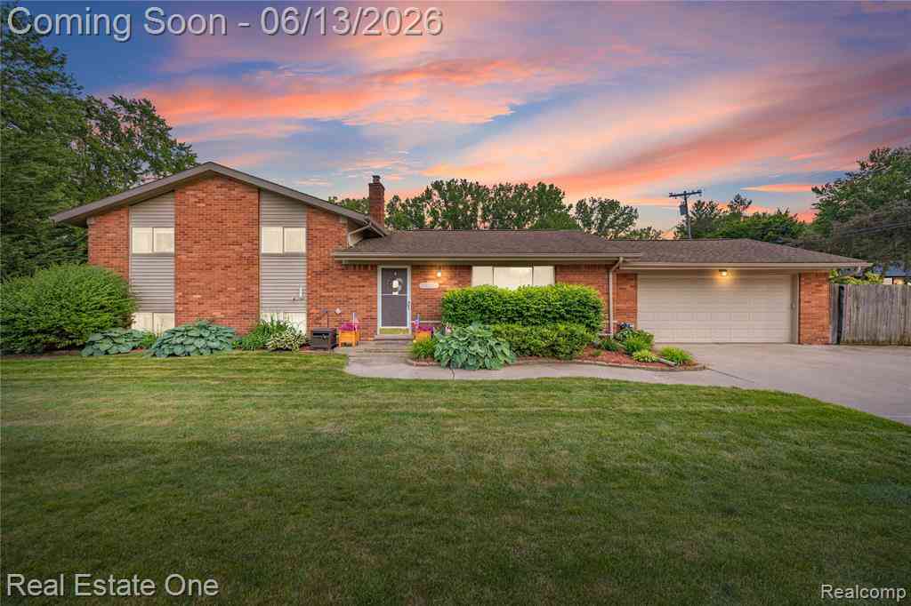 Homes For Sale - 24100 Alpine Street <br/> Clinton Township, MI 48036
