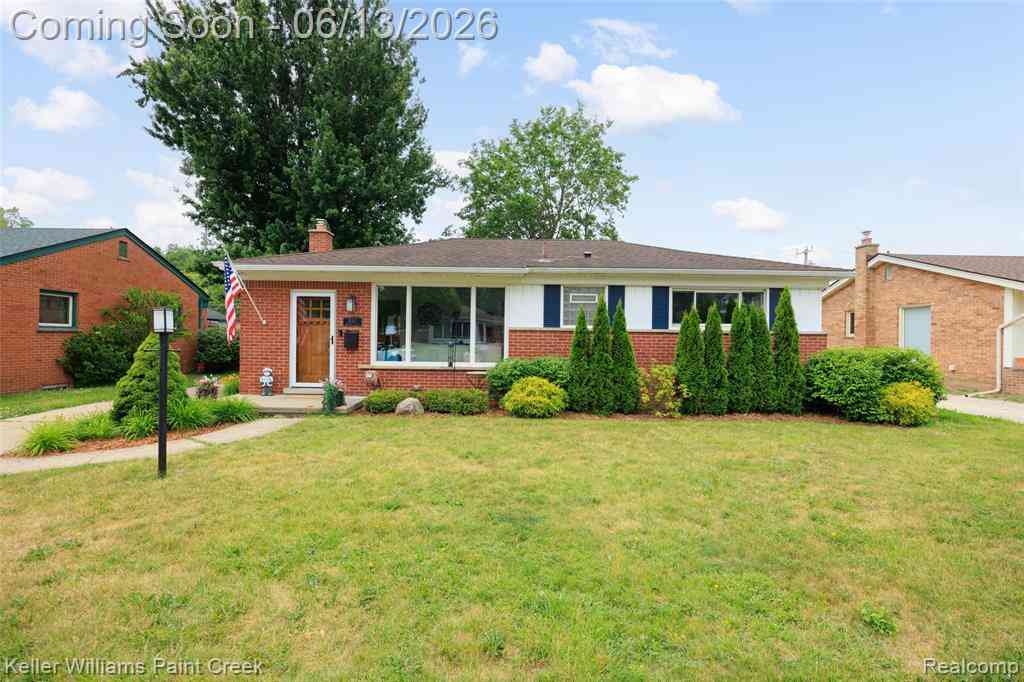 Homes For Sale - 35327 Hathaway Street <br/> Livonia, MI 48150