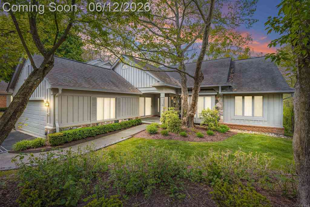 Condo For Sale - 4921 Fairway Ridge Circle <br/> West Bloomfield, MI 48323