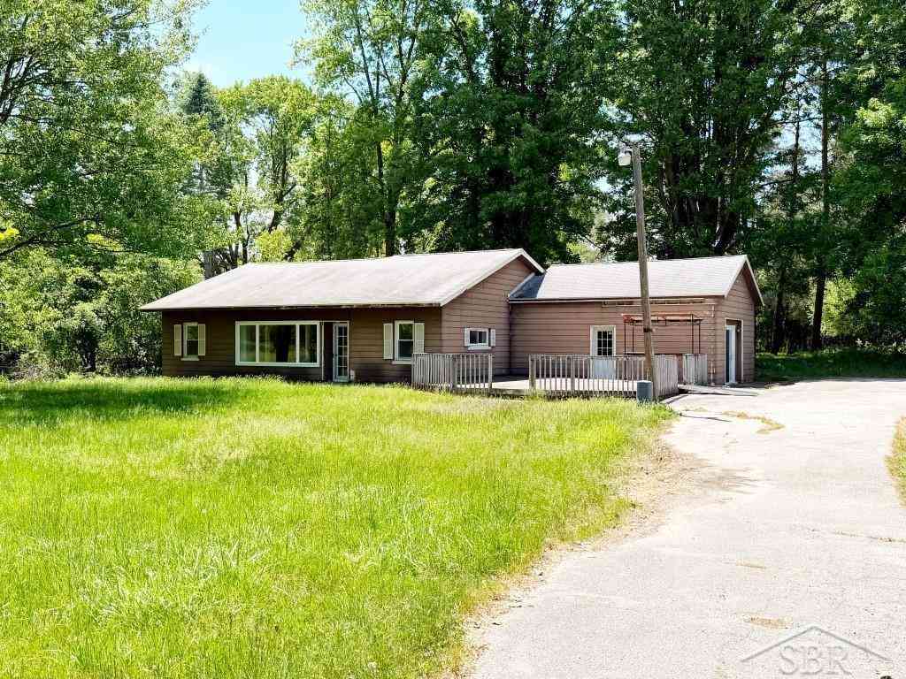 Homes For Sale - 1408 Waldo Court <br/> Midland, MI 48640