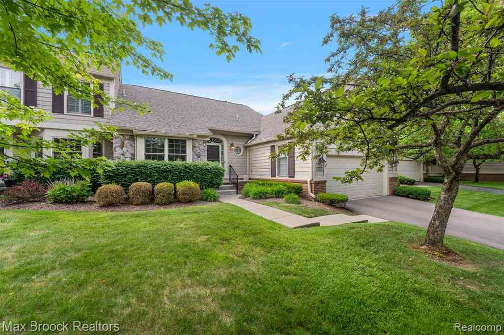 Condo For Sale - 2478 Wildbrook Run <br/> Bloomfield Hills, MI 48304