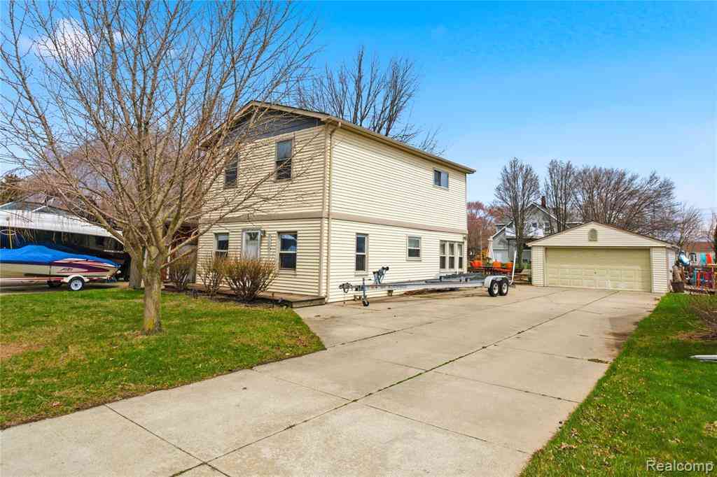 Homes For Sale - 37886 Sunnybrook Street <br/> Harrison Township, MI 48045