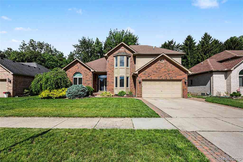 Homes For Sale - 49033 Deerfield Park <br/> Macomb County, Macomb, MI 48044