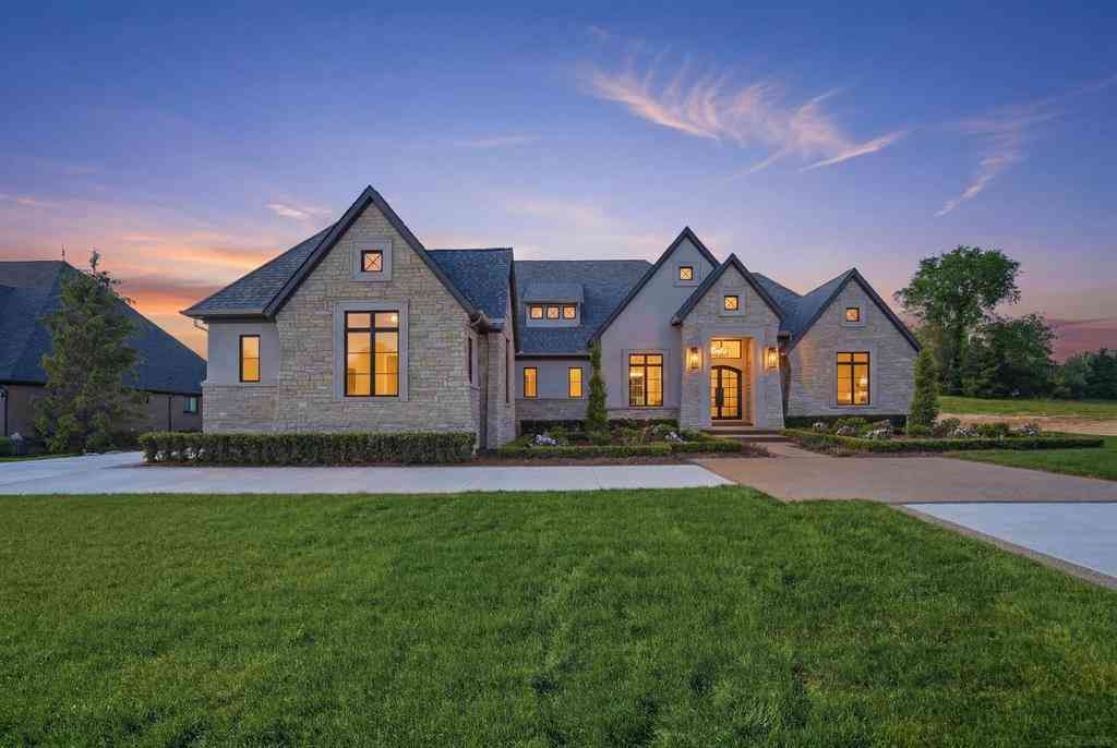 Homes For Sale - 5803 Cotswold Drive <br/> Washington, MI 48094