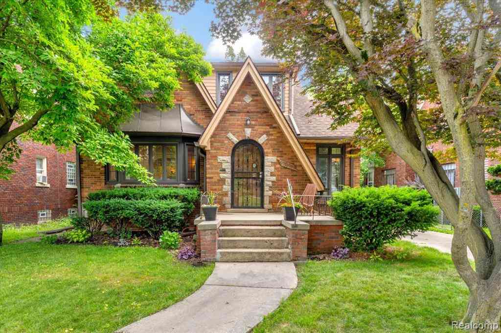 Homes For Sale - 18415 Lancashire Street <br/> Wayne County, Detroit, MI 48223