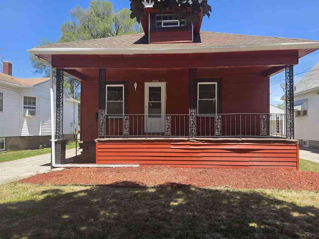 Homes For Sale - 1424 Acacia Street <br/> Saginaw, MI 48602