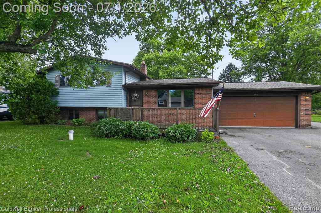 Homes For Sale - 5410 Mancelona Drive <br/> Genesee County, Grand Blanc, MI 48439