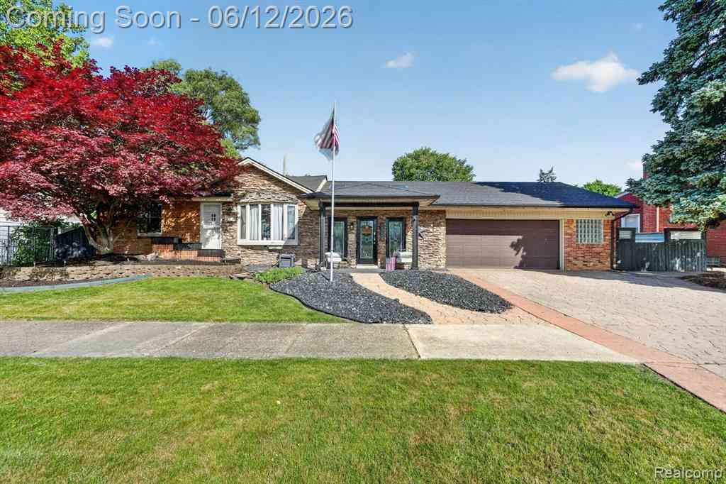 Homes For Sale - 16244 Philomene Boulevard <br/> Allen Park, MI 48101