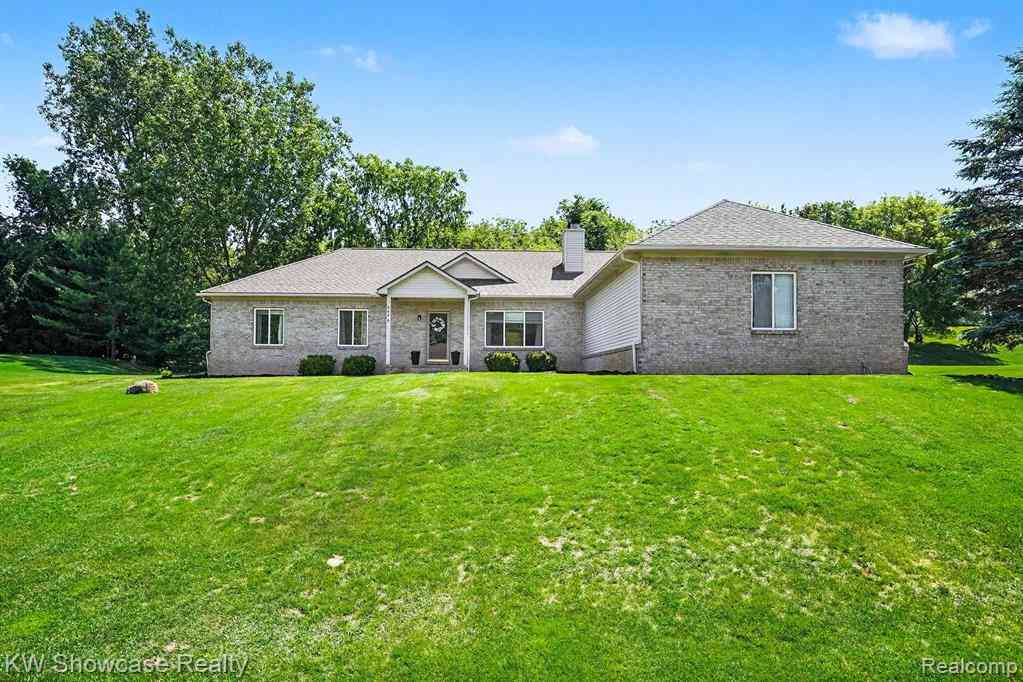 Homes For Sale - 6030 N Bryan  <br/> Oakland County, White Lake, MI 48383