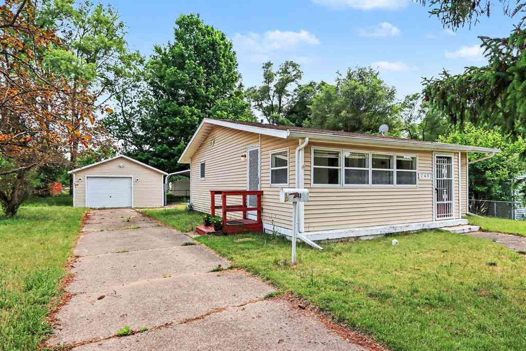 Homes For Sale - 241 Ardmoor Drive <br/> Calhoun County, Battle Creek, MI 49037