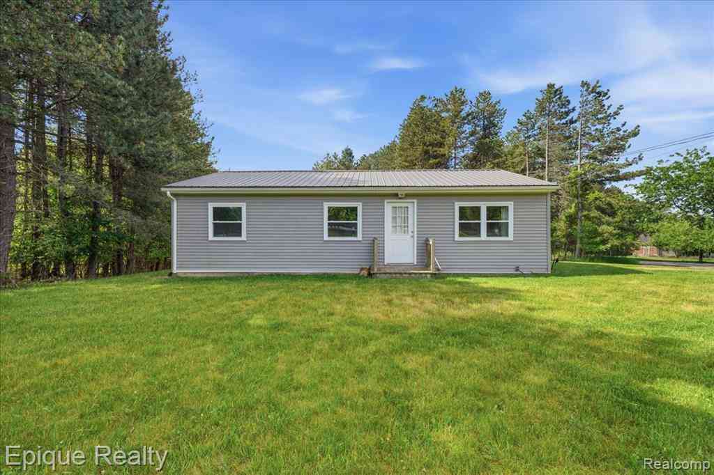 Homes For Sale - 12272 E Mount Morris Road <br/> Davison, MI 48423