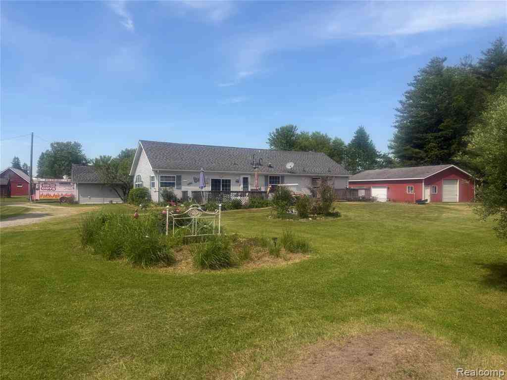 Homes For Sale - 5716 Falkenbury Road <br/> North Branch, MI 48461