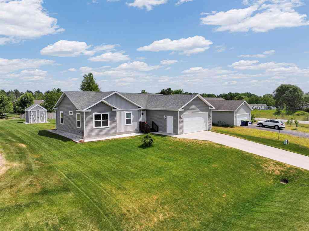 Homes For Sale - 4566 Kory Lane <br/> Traverse City, MI 49685