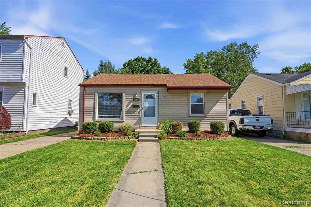 Homes For Sale - 28960 Elmwood Street <br/> Garden City, MI 48135