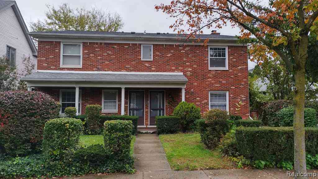 Homes For Rent - 610 W 4th Street <br/> Royal Oak, MI 48067