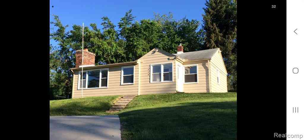 Homes For Rent - 1040 Oregon Boulevard <br/> Waterford, MI 48327