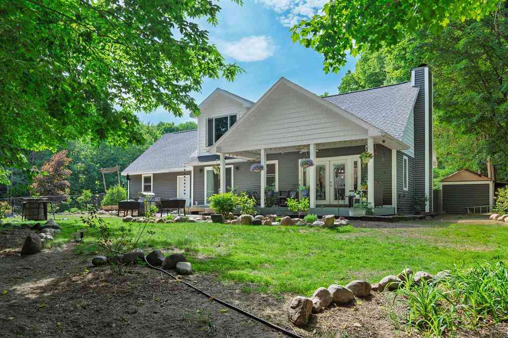 Homes For Sale - 1395 W Long Lake Road <br/> Traverse City, MI 49684