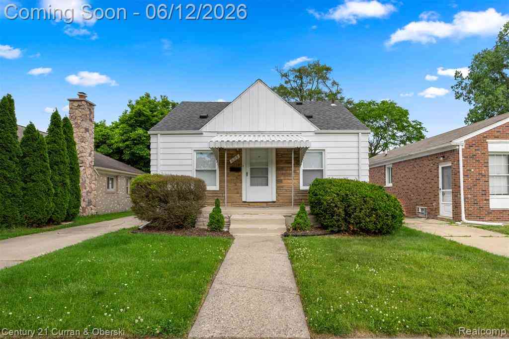 Homes For Sale - 6719 Parkland Street <br/> Dearborn Heights, MI 48127