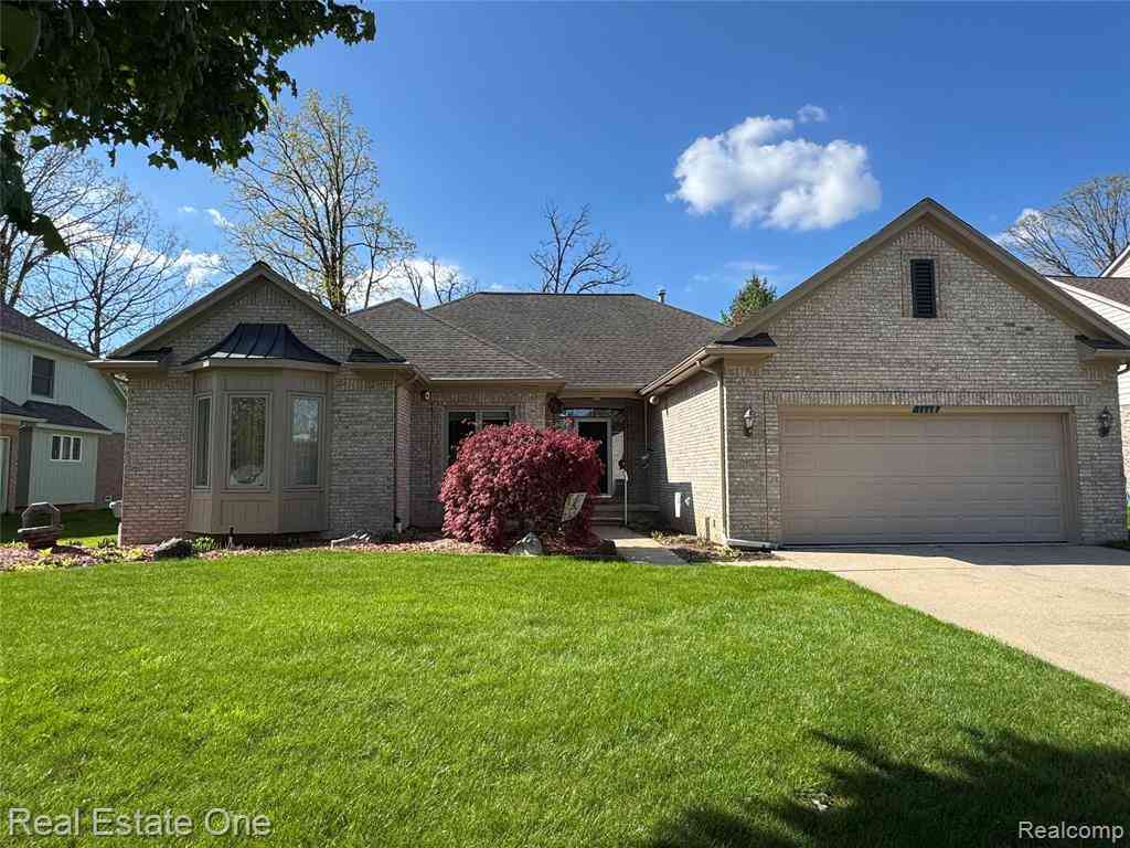 Homes For Sale - 1668 S Shore Drive <br/> Rochester, MI 48307
