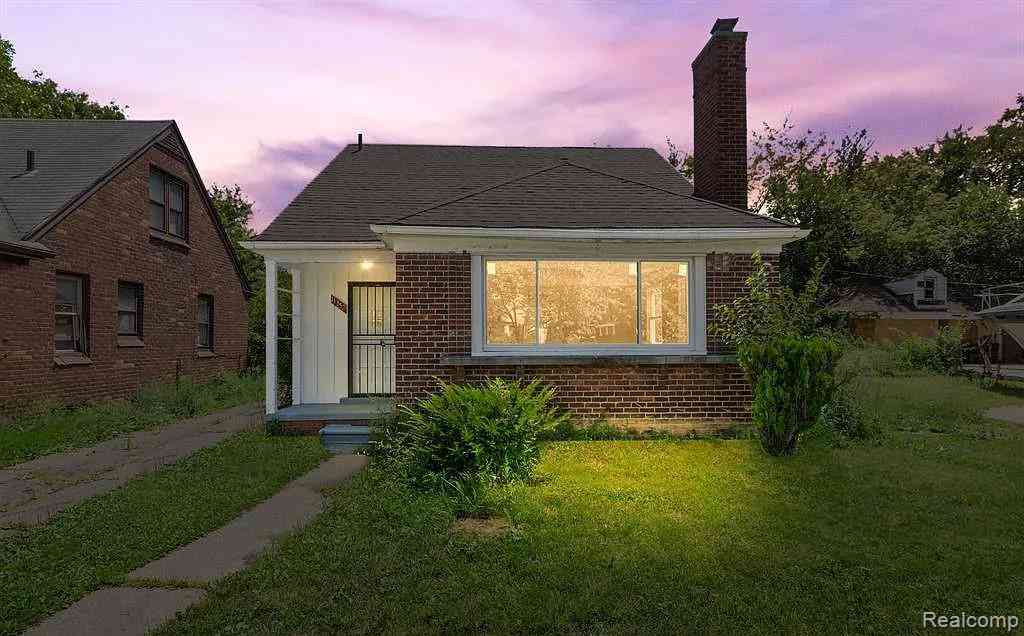 Homes For Sale - 11352 Nottingham Road <br/> Detroit, MI 48224