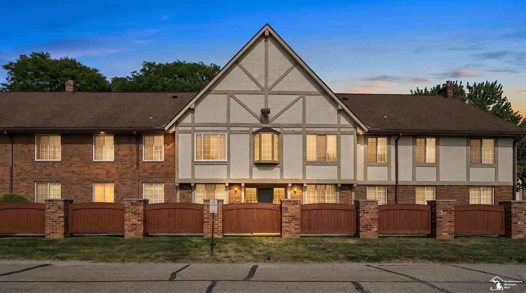 Condo For Sale - 30200 Southfield Road <br/> Southfield, MI 48076