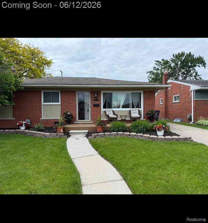 Homes For Sale - 21736 Timberidge Street <br/> Saint Clair Shores, MI 48082