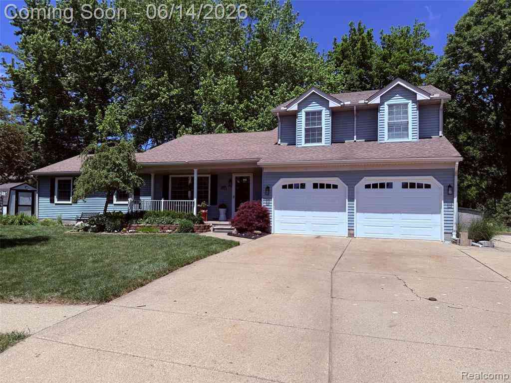Homes For Sale - 73949 Georgian Court <br/> Armada, MI 48005