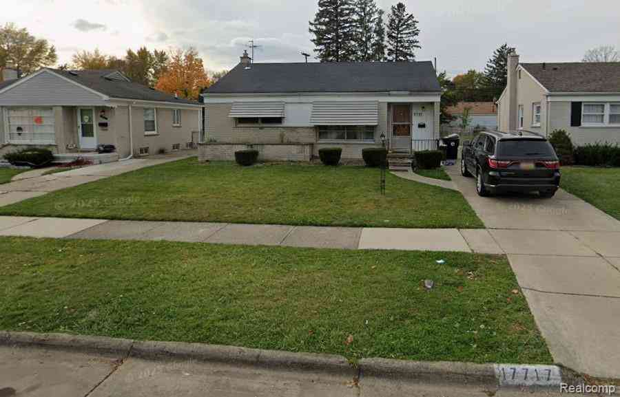 Homes For Sale - 17717 Gaylord  <br/> Redford, MI 48240