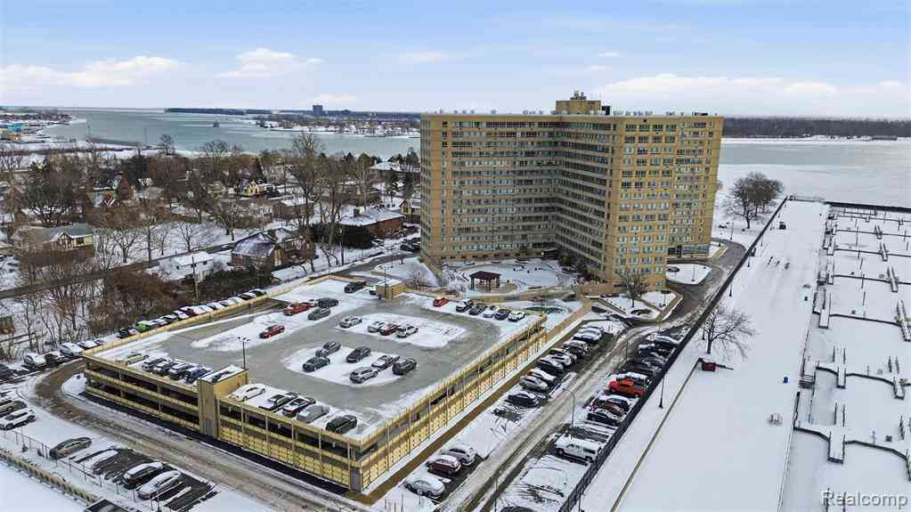 Condo For Sale - 8900 E Jefferson Avenue  #603<br/> Detroit, MI 48214