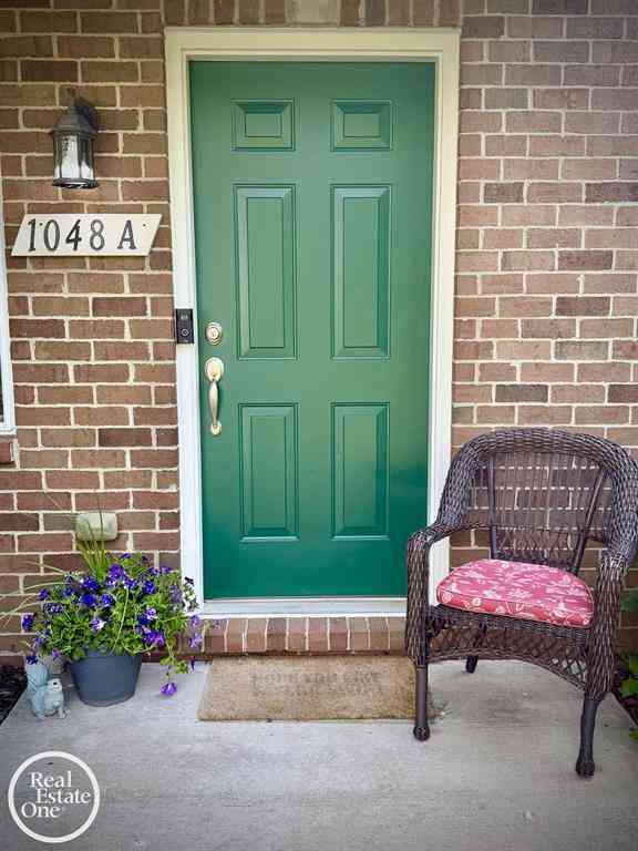 Condo For Sale - 1048 Lakepointe Street <br/> Grosse Pointe Park, MI 48230