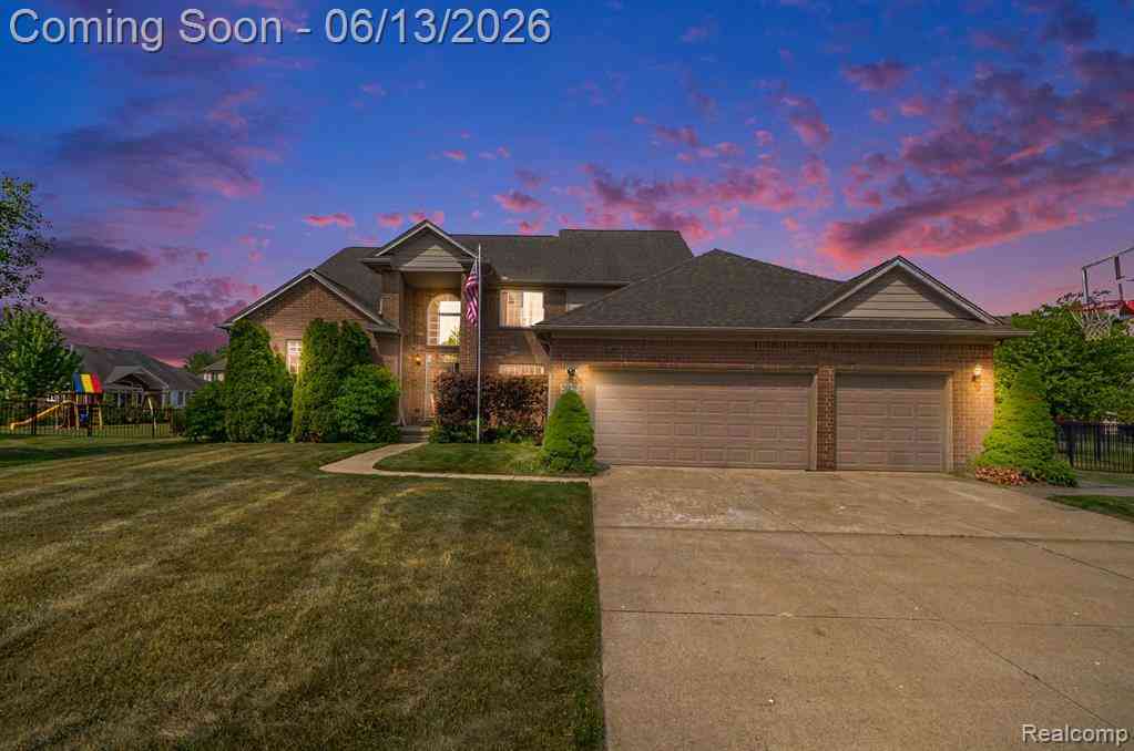 Homes For Sale - 26820 Alderman Court <br/> Macomb County, Harrison Township, MI 48045