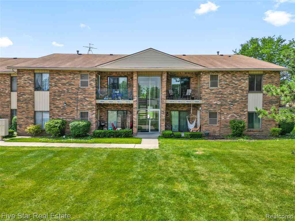 Condo For Sale - 15012 Island Drive <br/> Sterling Heights, MI 48313