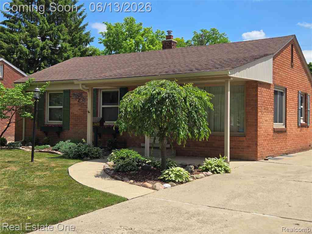 Homes For Sale - 2025 Byrd Street <br/> Dearborn, MI 48124