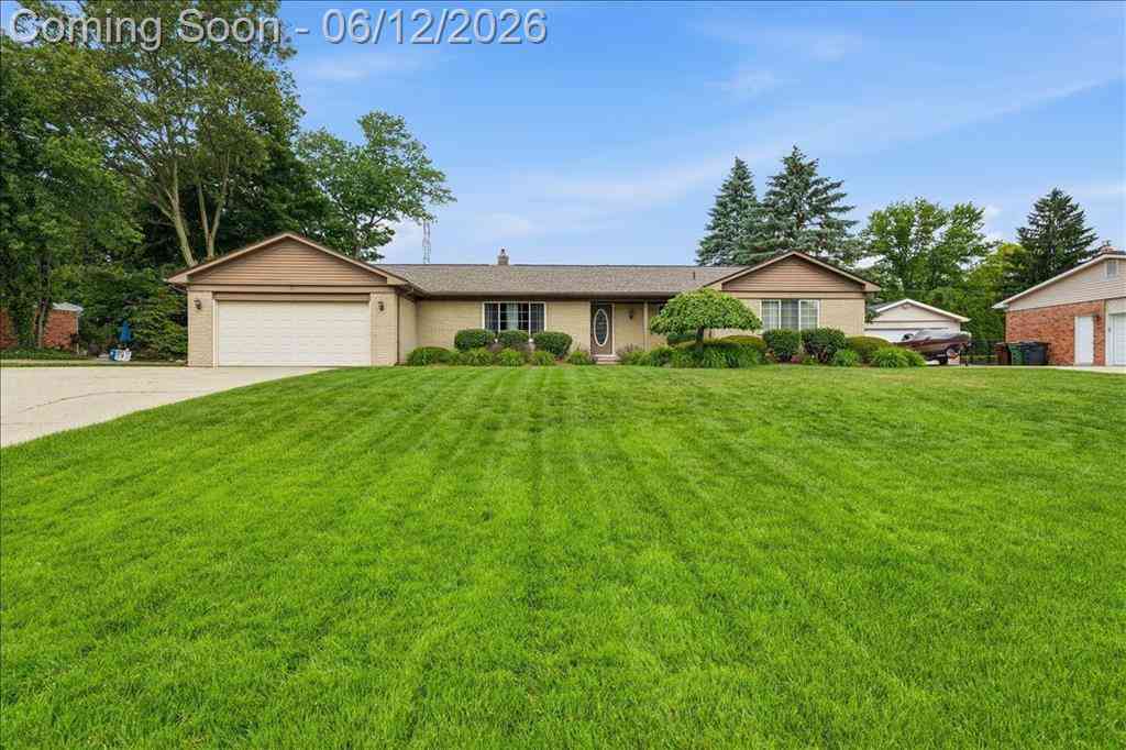 Homes For Sale - 5191 Saint Richard Drive <br/> Utica, MI 48316